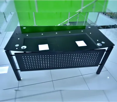 Mesa Escritorio ADIO BG-F02 | Cubierta de Vidrio Templado | Estructura Metálica | Diseño Moderno